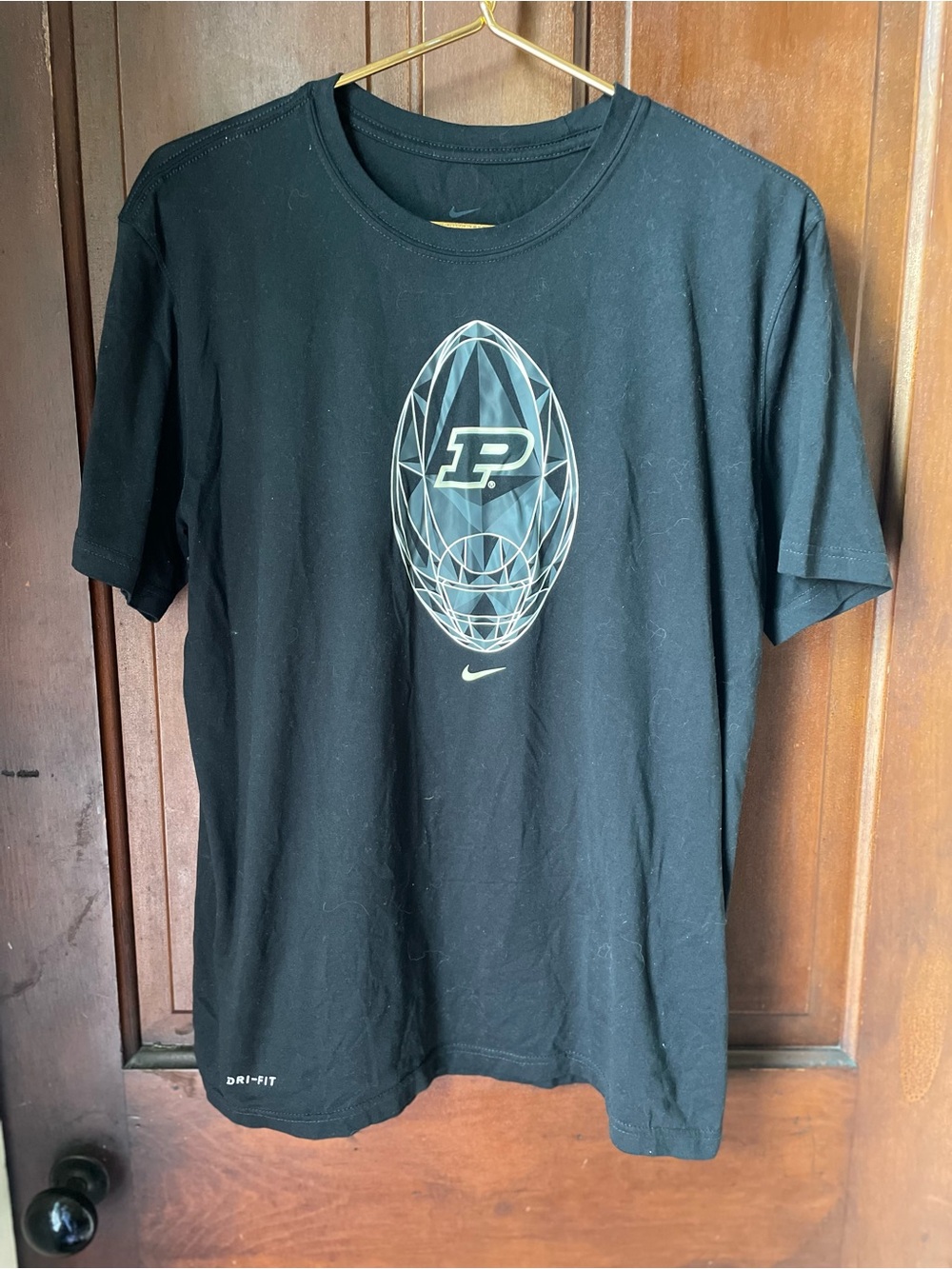 Nike men's large short sleeve black Purdue Boilermakers shirt